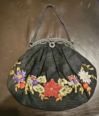 Antique Embroidered Floral  Purse Silver Plated Frame Chain Handle Collectable - Image 1 of 4