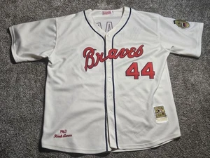Camiseta deportiva Mitchell & Ness talla 54 Hank Aaron 1963 blanca de los Atlanta Braves - Imagen 1 de 7