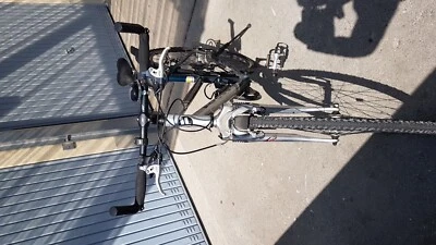 Trekking Fahrrad Focus silber - Bild 1 von 3