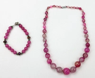 Collar y pulsera con cuentas facetadas graduadas de ágata/cuarzo rosa magenta teñido Foto 1 de 4