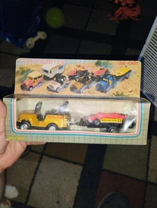 TRAN SPORTER RV TOY JEEP WRANGLER AND Racecar PULL BACK DIE-CAST CAR BNIB - Picture 1 of 10