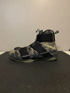 Nike LeBron Zoom Soldier 10 Camo Men's Size 16 Basketball Sneakers 844378-022 - Picture 1 of 13
