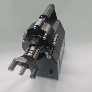 Suzuki MotoGP Motorstarter - Bild 1 von 11
