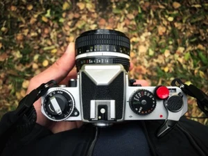 Red Concave Soft Shutter Release Buttons for Leica M Fuji Sony RX10M Olympus om2 - Picture 1 of 7