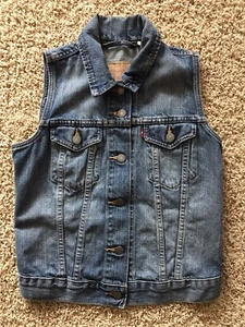 Levi's Denim Vest Women's Small Blue Collared Neck Stretch Trucker Vest Jacket - Picture 1 of 4