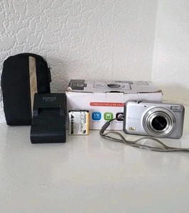 Fujifilm FinePix JX530 14MP Digital Camera,5x Optical Zoom & ACCESSORIES(SILVER) - Picture 1 of 12