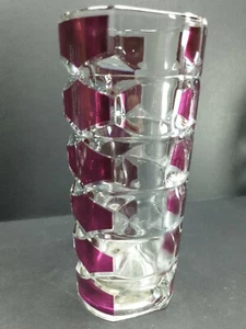 Beautiful Vintage Durand Glass Red Clear Vase 6 1/2" - Picture 1 of 5