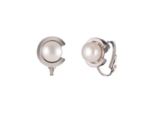 Pendientes de clip C de perlas cultivadas de agua dulce Carolee de $55 en plata/blanco X29 - Imagen 1 de 4