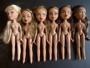 MGA - Bratz - Lot of 6 Vintage Dolls Lot - NUDE / NO SHOES! Yasmin Sasha Cloe - Picture 1 of 10