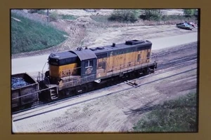 Original Slide CNW CHICAGO NORTHWESTERN GP7 #1590 LOCOMOTIVE 1980 - Picture 1 of 1