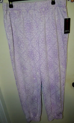 Pantalones de chándal de lavanda No Boundaries junior talla XL (15-17) patrón paisley Foto 1 de 4