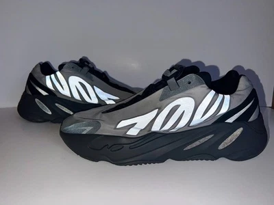 Talla 12 - Adidas Yeezy Boost 700 MNVN Geoda Reflectante Foto 1 de 4