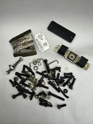 OEM Tanaka ECS-3500 Motosierra Piezas Varios Lote Pernos Tensor Foto 1 de 3
