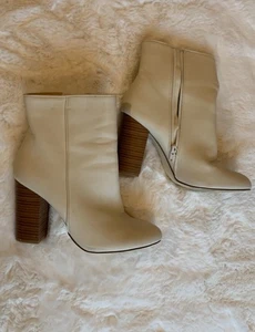 Weiße Stiefeletten mit gestapeltem Holzabsatz von JAZZMYN 8,5 Top Zustand - Bild 1 von 8