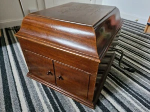 HMV 109 Table Gramophone Lovely Condition Offers See Video Will Post Anywhere - Foto 1 di 8