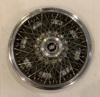 Tapacubos de rueda de alambre Buick Regal Century 1980-1987 Foto 1 de 4