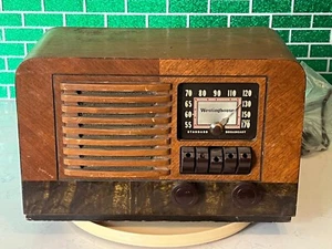 1941 Westinghouse WR-12X4 Wood Case Tube Radio Turns On, Parts or Repair RARE - Picture 1 of 12