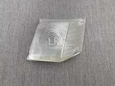 Подлинный Toyota передний левый угловой габаритный фонарь объектив 1971-1975 Celica RA21 RA22  - Изображение 1 из 4