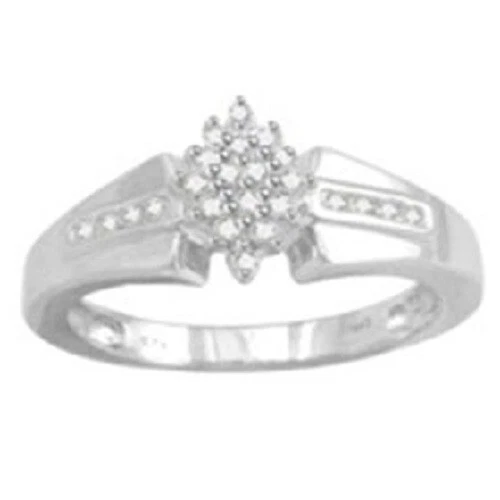 Anillo de boda con racimo de diamantes naturales de 1/20 quilates de plata de ley Foto 1 de 2