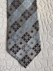 VTG Hecht Company Necktie Silk Blue Geometric Washington DC 2.5 X 52.5 $2.50 Tag - Picture 1 of 8
