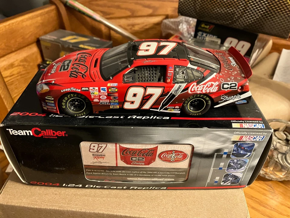 2004 #97 KURT BUSCH 1/24 TEAM CALIBER COCA COLAC2 / SHARPIE - Image 1 of 1