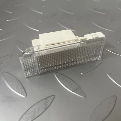 Jeep Compass 2017-2023 izquierda derecha lámpara cortesía luz mopar 68334655AA Foto 1 de 3