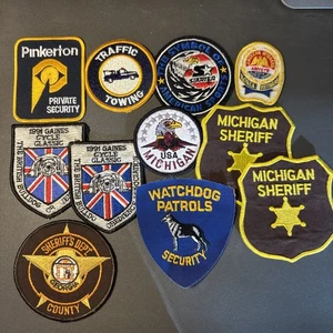 Mixed Lot of 11 Embroidered Cloth Patches Vintage To Modern - Picture 1 of 1