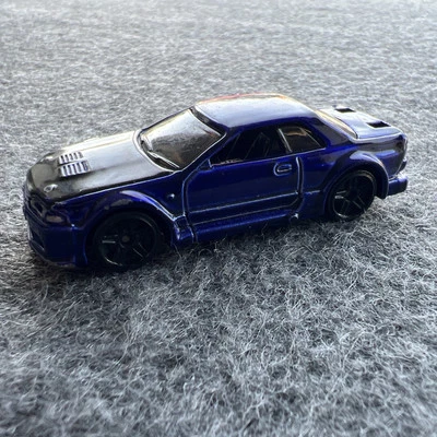 Hot Wheels Royal Dark Blue Nissan Skyline GT-R (R32) Dream Garage Protector - Image 1 of 4