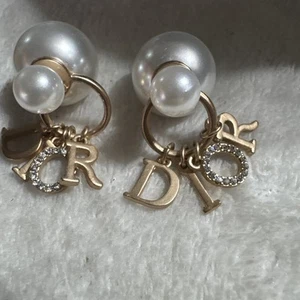 Dior Tribales Resin Pearls And Withe Cristal Earrings - Picture 1 of 7