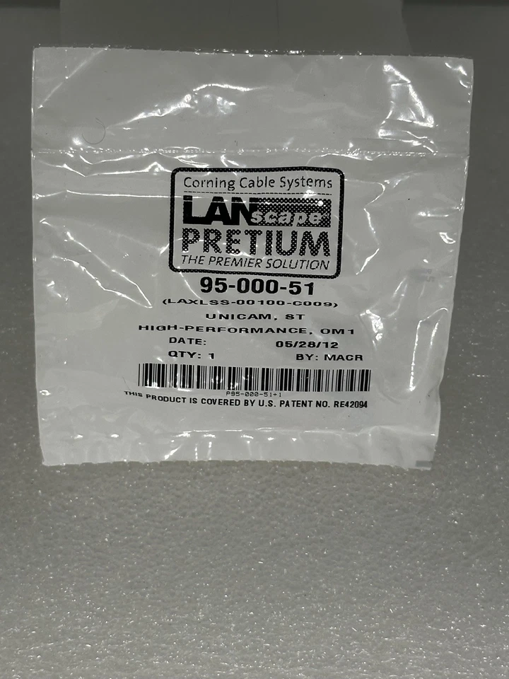 Corning 95-000-51 UniCam ST Compatible Fiber Optic Connector - Image 1 of 1