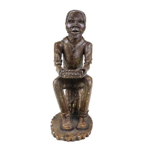 Vintage Hand-Carved African Tribal Wood Sculpture - Seated Man Holding Tray 24cm - Picture 1 of 12
