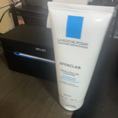 Gel limpiador medicado La Roche-Posay Effaclar 6,7 oz (200 ml) caducidad: 2/2028 Foto 1 de 4