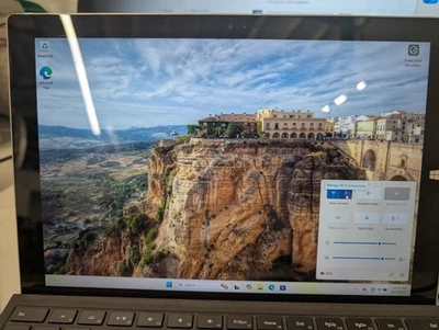 Microsoft Surface Pro 3 Intel Core i7 4650U 1,7 GHz 8 GB RAM 512 GB SSD Win11 Pro-3 Foto 1 de 4