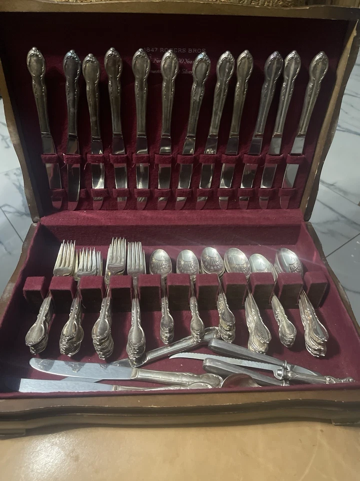 Vintage 1847 Roger Bros Silverware Set 91 Pieces Original Box - Image 1 of 4