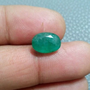 Fabulosa piedra preciosa facetada verde forma ovalada atractiva esmeralda de Zambia de 3,75 quilates - Imagen 1 de 8