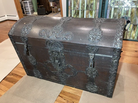 antique oak trunk Cover