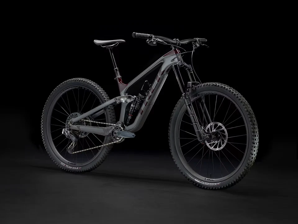 New 2022 Trek Slash 9.8 GX AXS SRAM - Large - Image 1 of 1