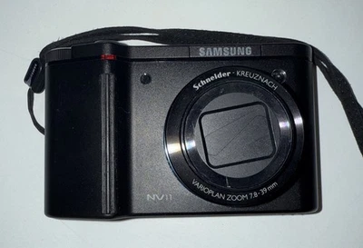 Samsung NV11 digital camera - for parts - Image 1 of 3