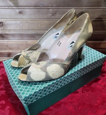 Tacones estrechos vintage de cuero tostado J. Renee piel de serpiente talla 8,5 M Foto 1 de 4