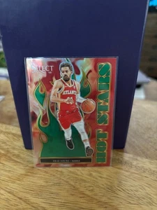 2024-25 Panini Select - Trae Young - Hot Stars #1 - Red & Green Prizm - Hawks - Bild 1 von 3