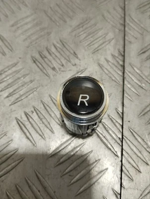 Interruttore/Pulsante Aston Martin DB11 2019 HY537J175AB - Immagine 1 di 4