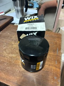 New Wix 51521 Oil Filter - Picture 1 of 2