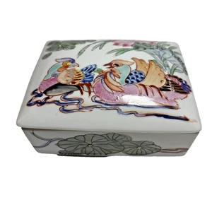 Vintage Mandarin Duck Porcelain Ceramic Lidded Box made in Macau Chinoiserie - Picture 1 of 6