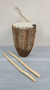 African Tribal Handmade Drum Animal Hide & Drumsticks Drumming Circle - Bild 1 von 8