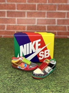 Nike SB Dunk Sneaker Schlüsselanhänger mit Schuhkarton 3D Geschenk/Charm hochwertig - Bild 1 von 6