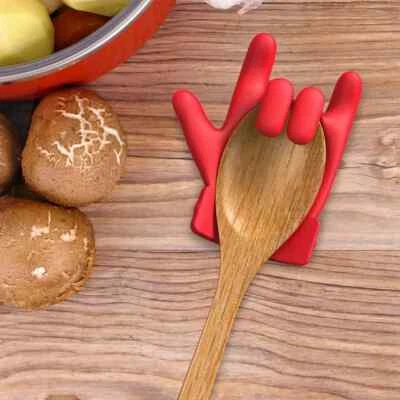 2 pieces Kitchen Silicone Pot Clip Lid Gadget Spoon Holder. FREE P&P! UK Seller - Image 1 of 4