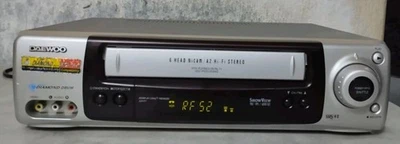 DAEWOO VIDEOREGISTRATORE VHS 6 TESTINE STEREO CON TELECOMANDO - Immagine 1 di 4