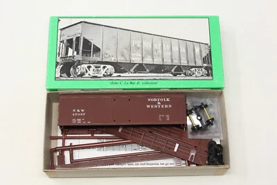 HO Bowser 55305 X-31a 40' Round Roof Boxcar Norfolk & Western N&W 47087 Kit - Image 1 of 4
