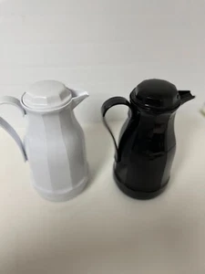 Insulated carafe 0.9 Liter White and Black - Picture 1 of 6