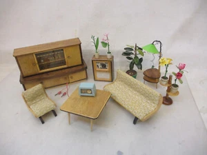 x-86012 Ältere Holz Puppenstuben Möbel und Zubehör H:Schrank ca. 140mm - Bild 1 von 10